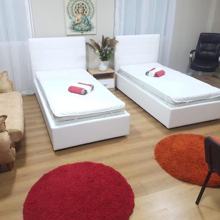 Lovely Apartment On Tirana City Center Exterior photo